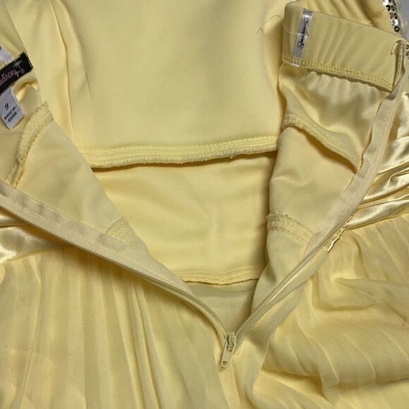 XTRADIONARY, Beaded Mesh Formal strapless,Sz9, Yellow, Sequins,pleats, Hand Wash - Picture 12 of 16